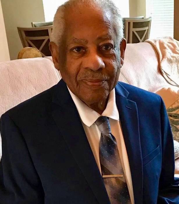 Obituary for Everett McCollum L.E. Black, Phillips & Holden