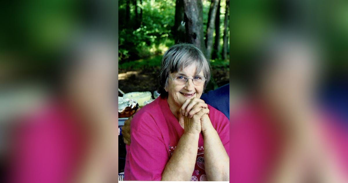 Delores "Dee" Eitniear