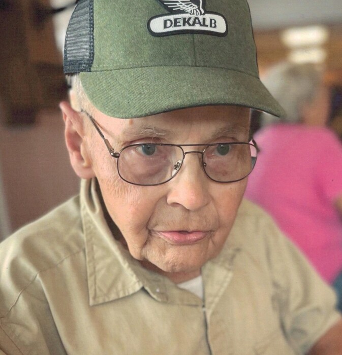 Gale Usrey Obituary July 21, 2023 Newkirk's Funeral Home Dugger, IN