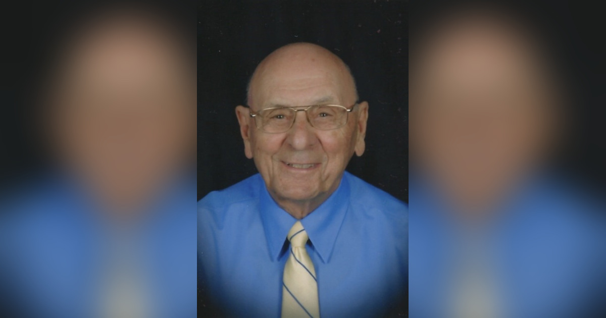 Obituary for Robert "Bud" Eugene Holden Brater Winter Funeral Homes