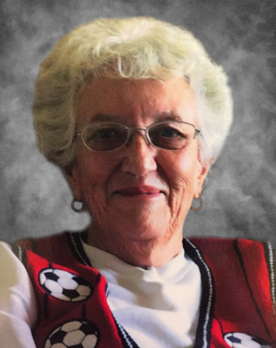 Obituary For Mary Lynn Mash Roten Badger Funeral Home Ashelawn Memorial Chapel Gardens Mausoleum