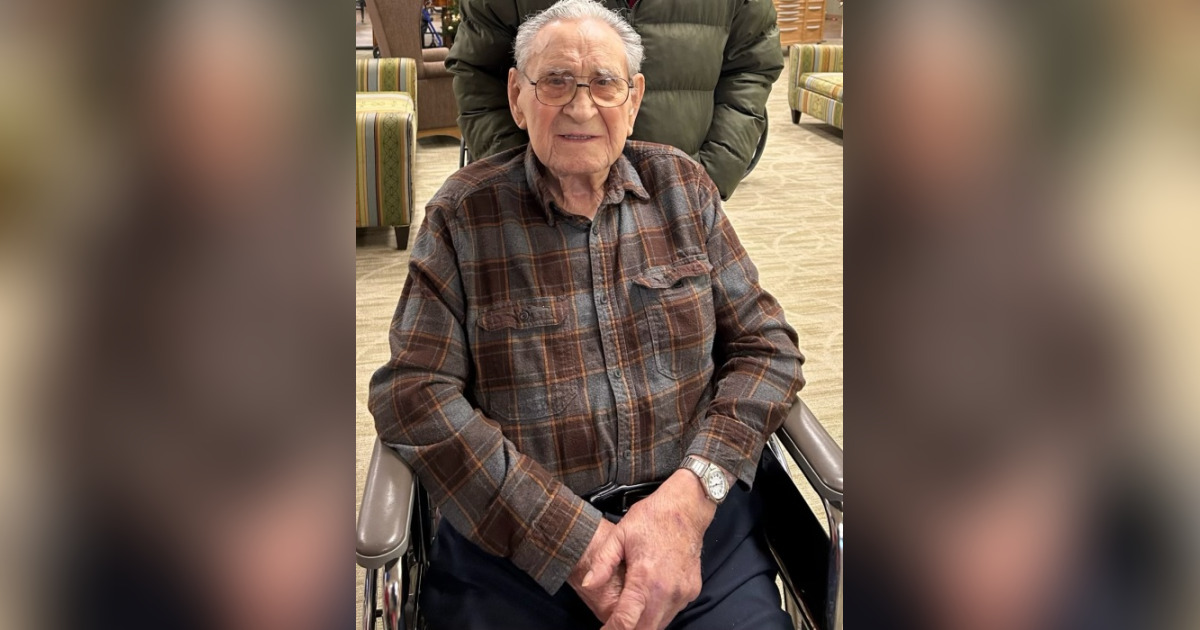 Robert "Bob" Carmichael