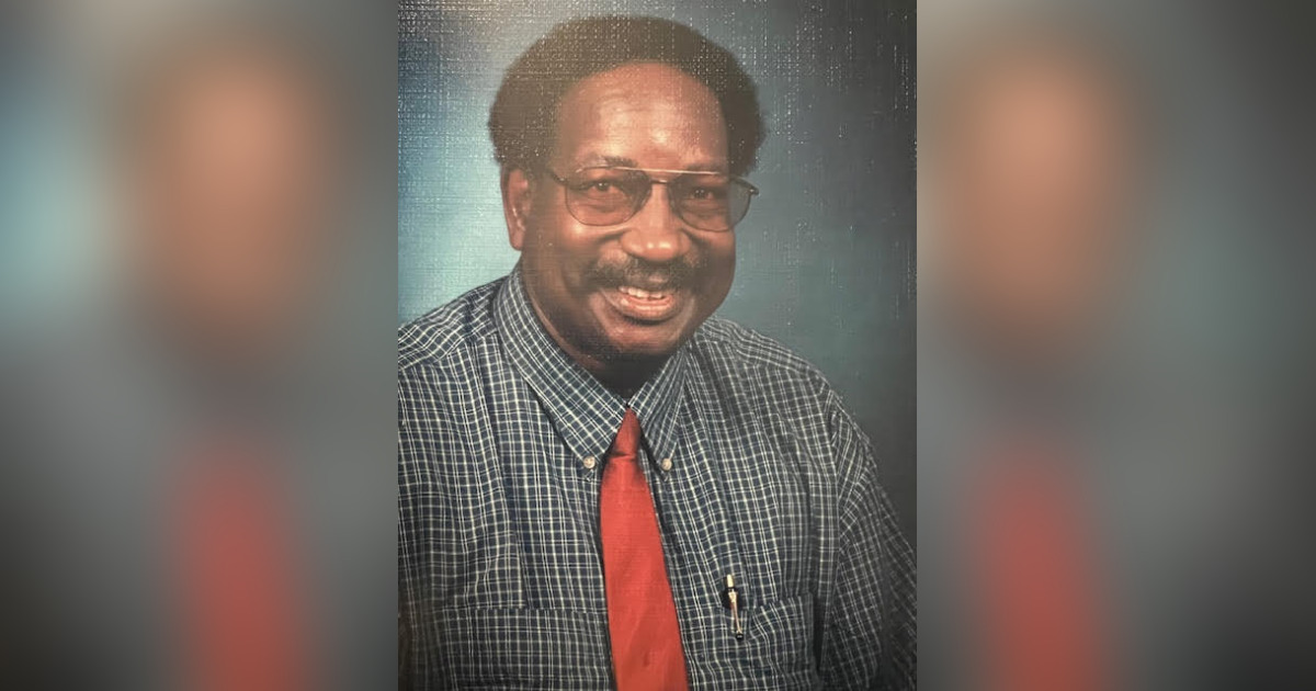 Sr. Mr. Carl Robertson