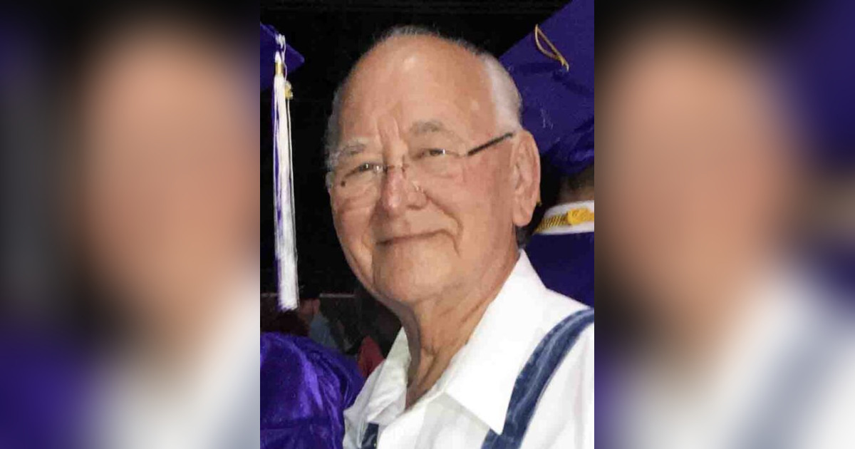 Obituary for Howard Eugene "Gene" Lyon Reed Funeral Chapel