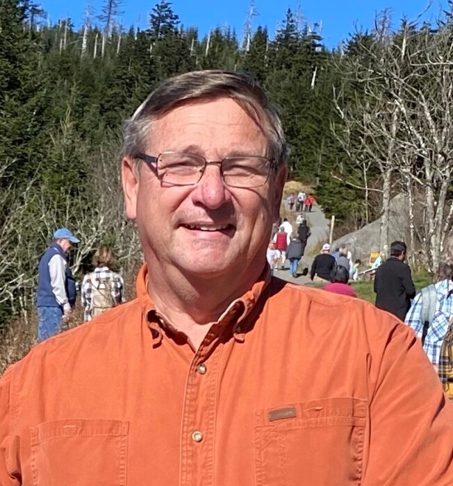 Michael R. "Mike" Tucker Obituary October 20, 2021