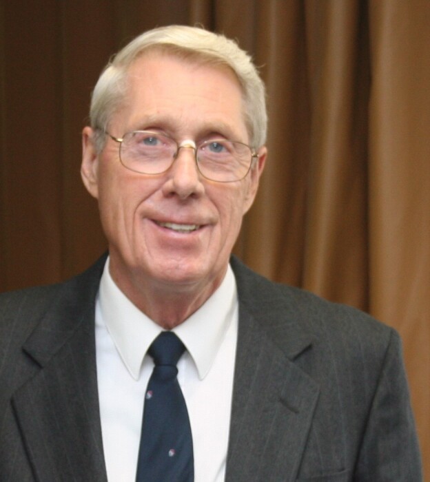 Obituary for Howard Baumgart Weeks' Dryer Mortuary