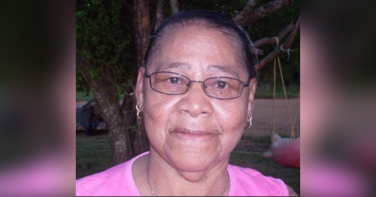 Lora Helen "LoHelen" DrumgoHenderson