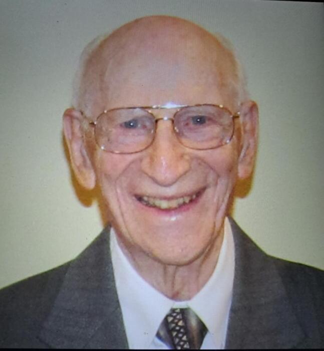 Obituary for Robert L. DeYeso Dockray and Thomas Funeral Home