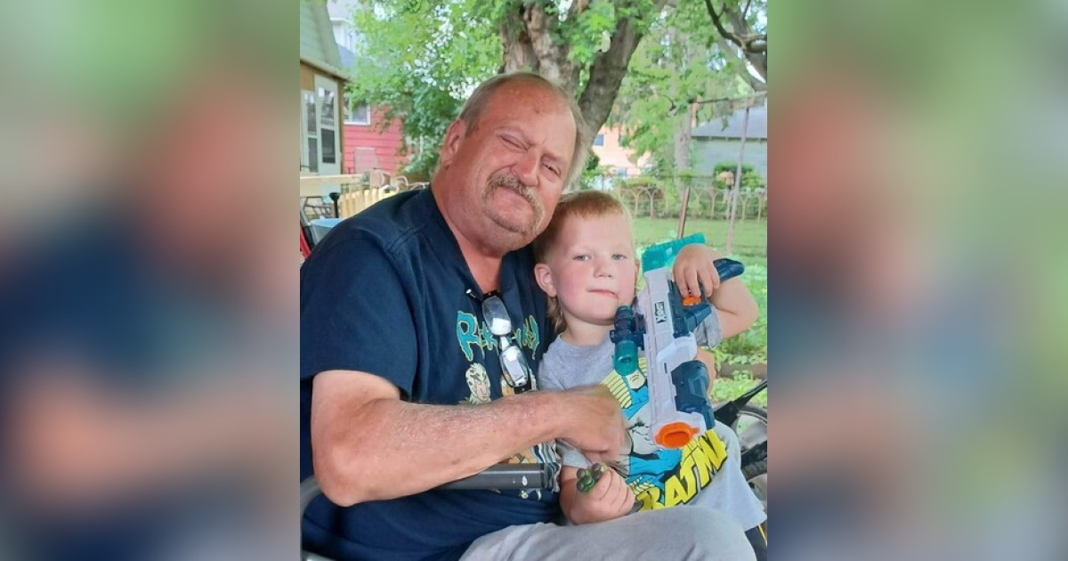 Obituary for Keith Edward Schlosser HughesAllen Chapel of Edwards