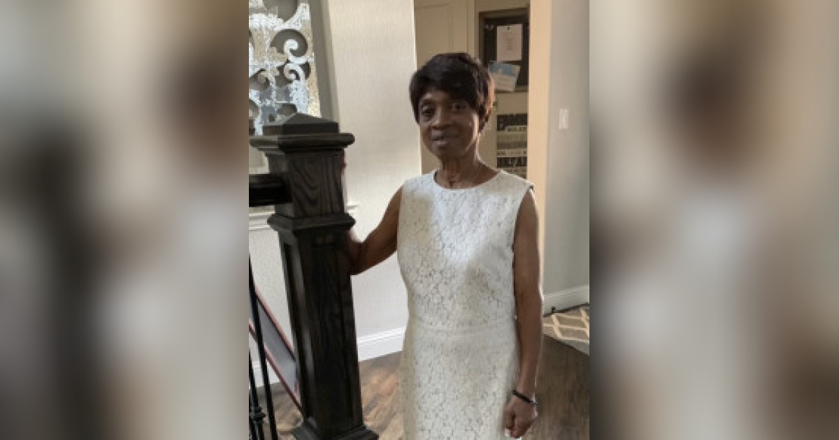 Ivey May White Handy