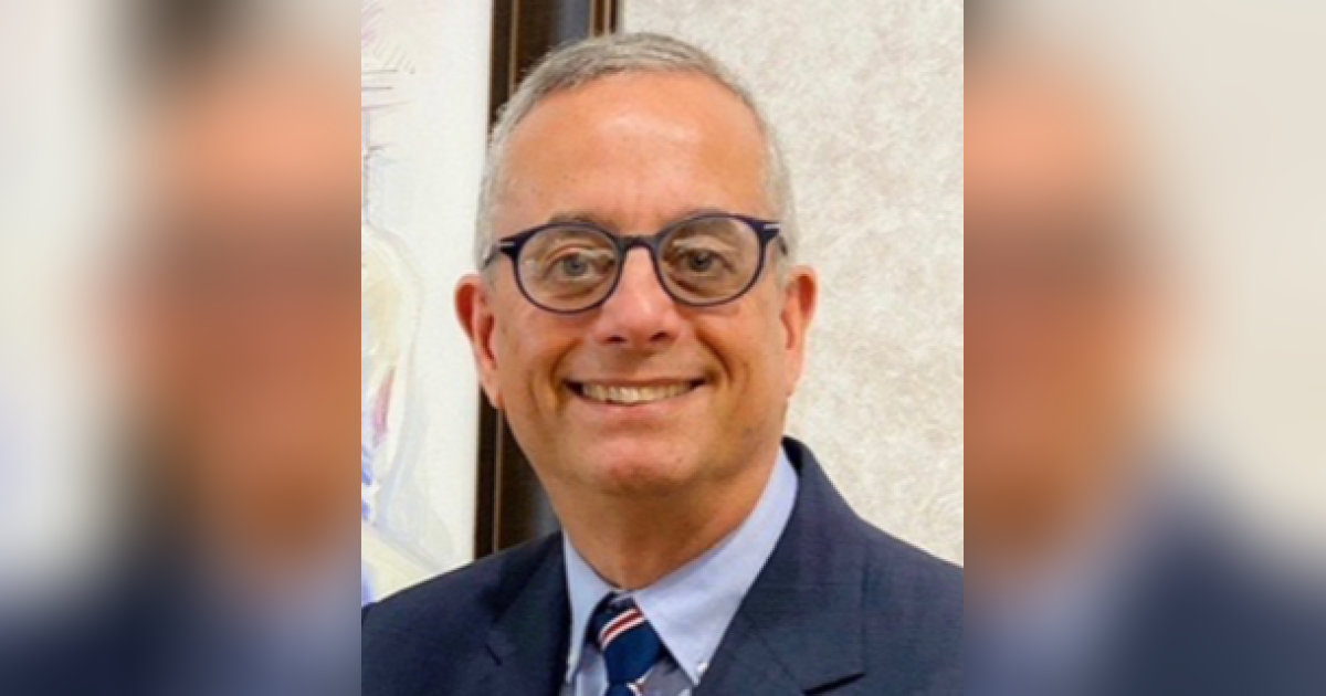 Dr. Leonard Selednik