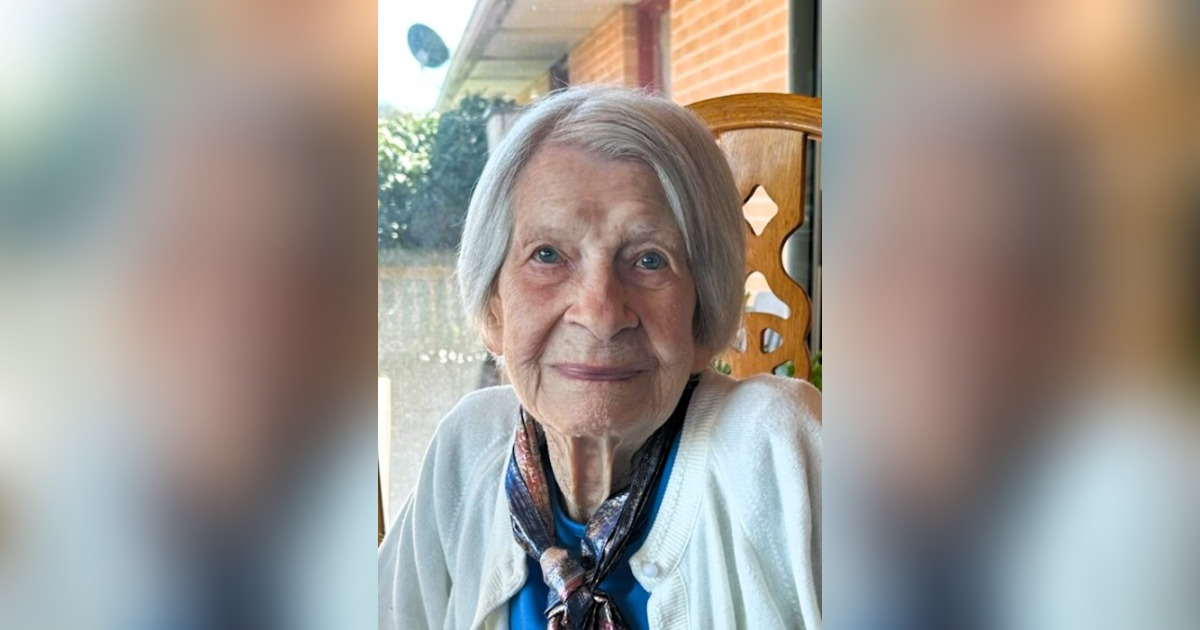 Delphine "Del" Lewis