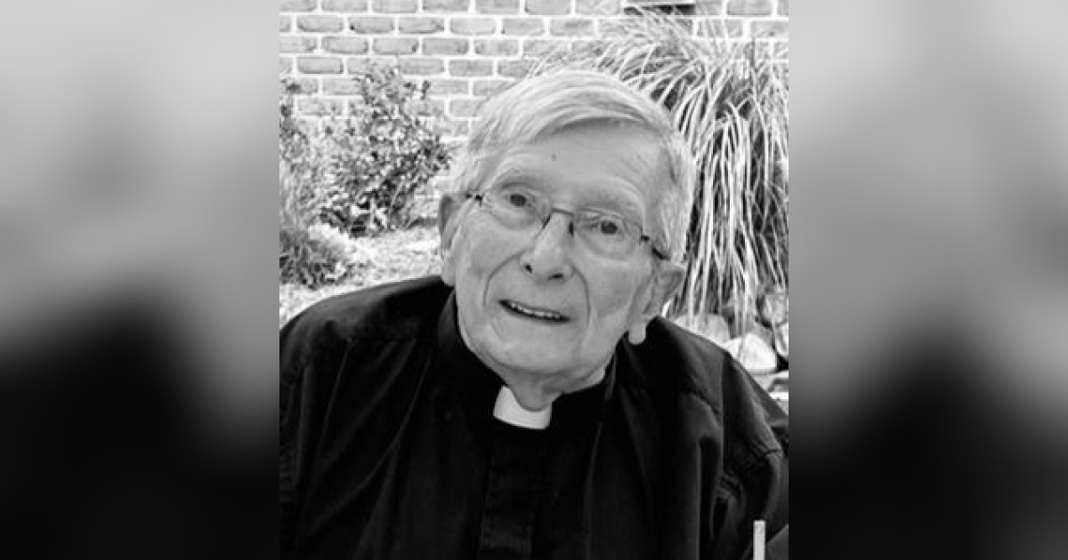 Obituary for Reverend Charles J. Charles Bean Funeral Homes & Crematory