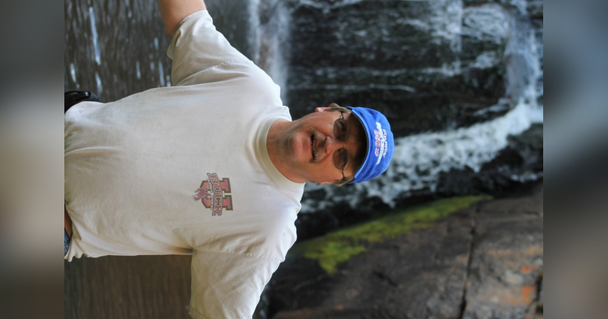 RUSSELL CAVES Obituary Oct 15, 2022 Douglas, WY