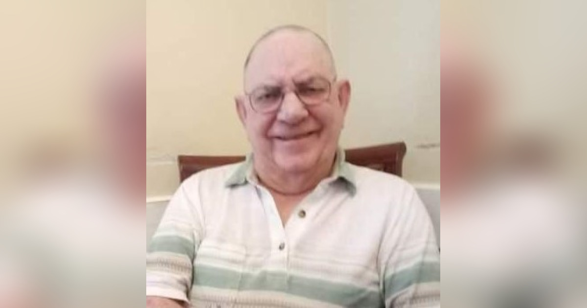 Robert "Bob" Strickland