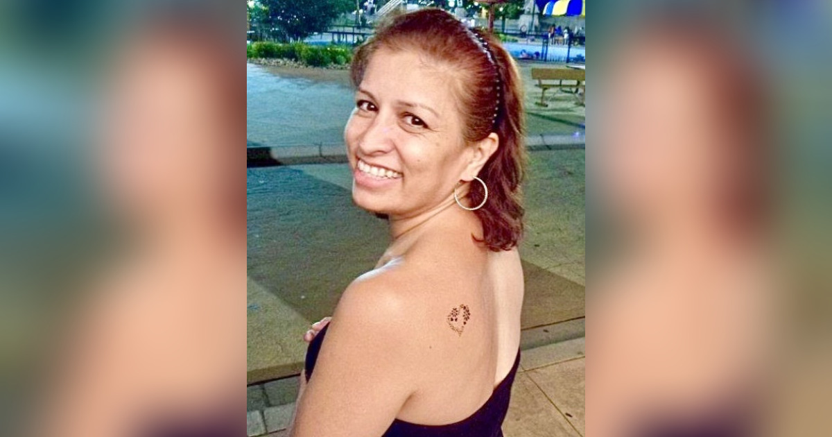 Obituary for Maria Angelica Flores Islas Logan Square Funeral Home