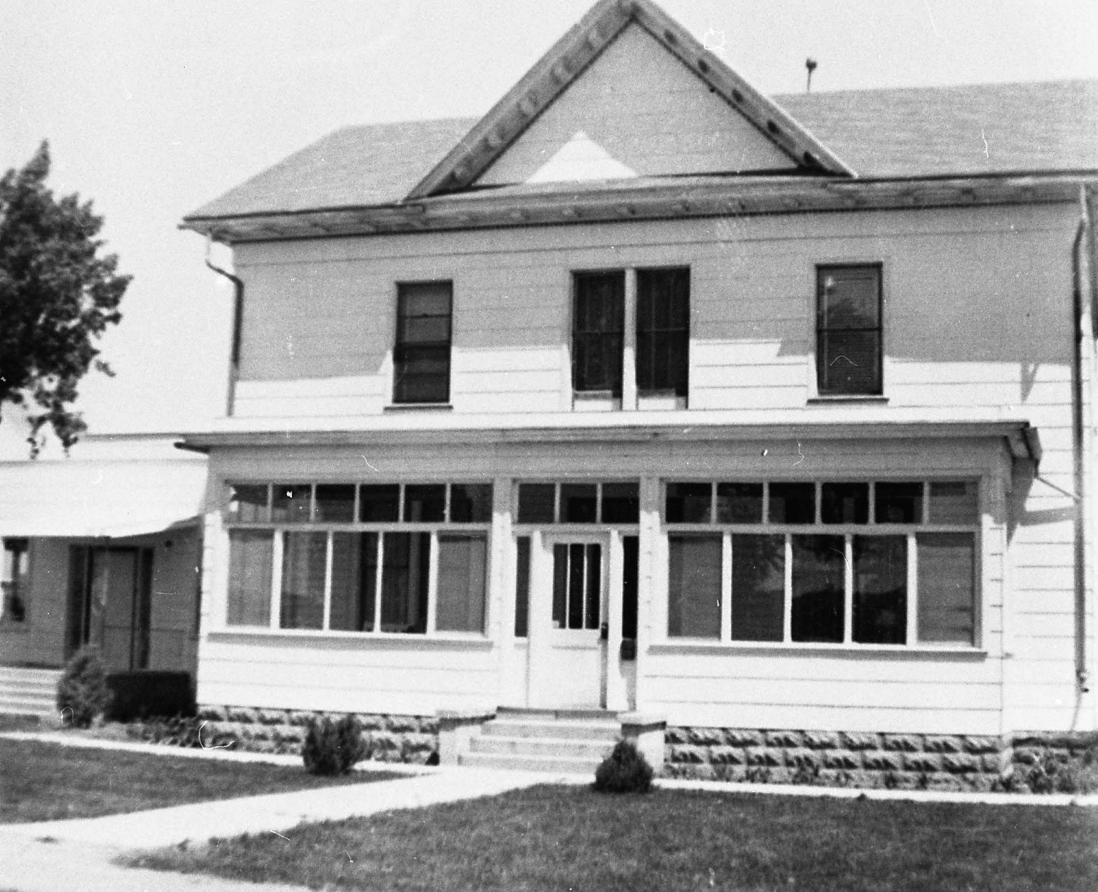 Previous Owners Blackburn Vernal Mortuary / Basin Funeral / Cremation