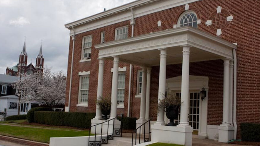 Hart's on Cherry Street | Macon Funeral Home | Macon, GA 31201