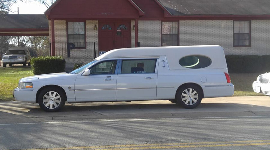 L.M. Pierce Funeral Home, Inc. Sandersville GA funeral home and cremation