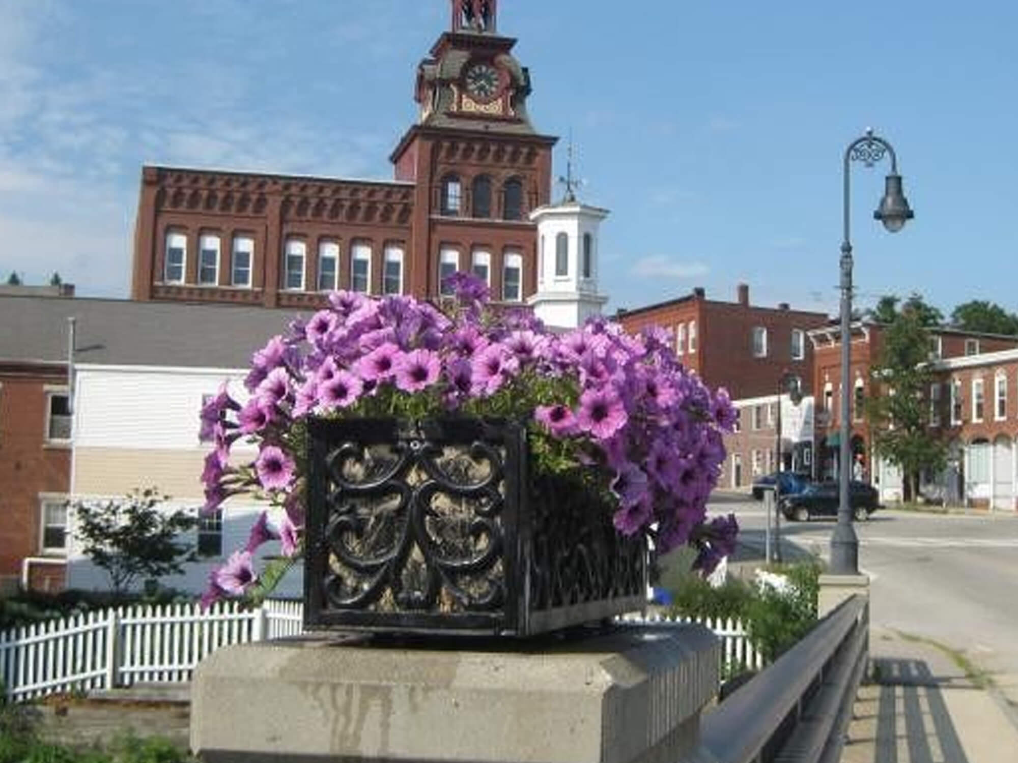 Roan Family Funeral Homes & Cremation Service