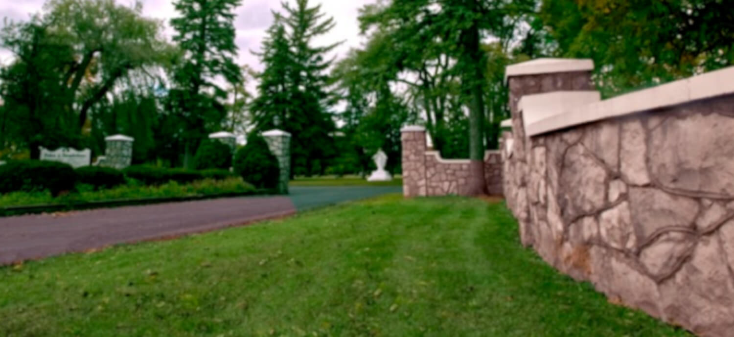 Roselawn Memorial Gardens Saginaw MI funeral home and cremation