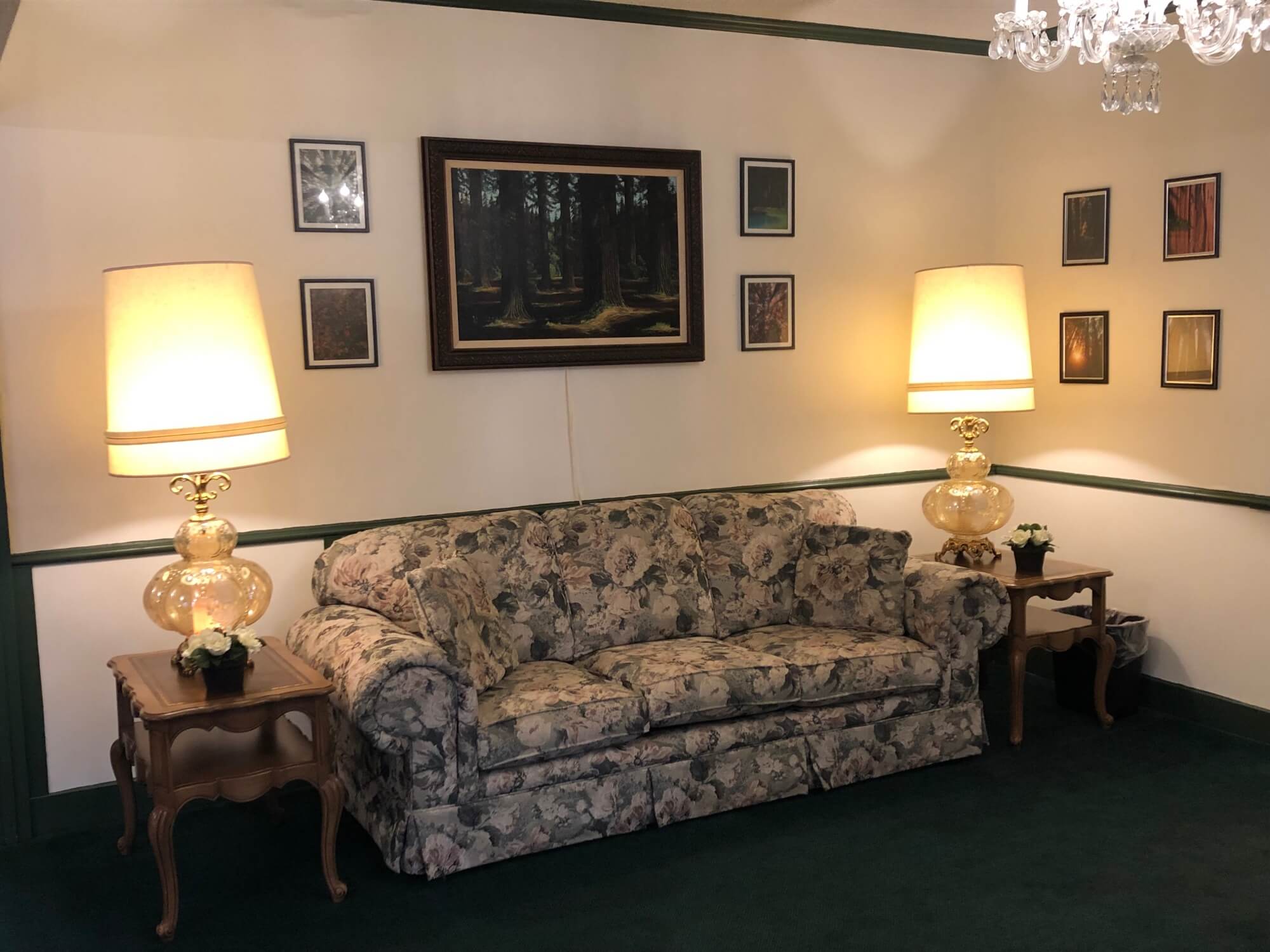 Sanders Funeral Home: A Community'S Shared Grief - q43zg22