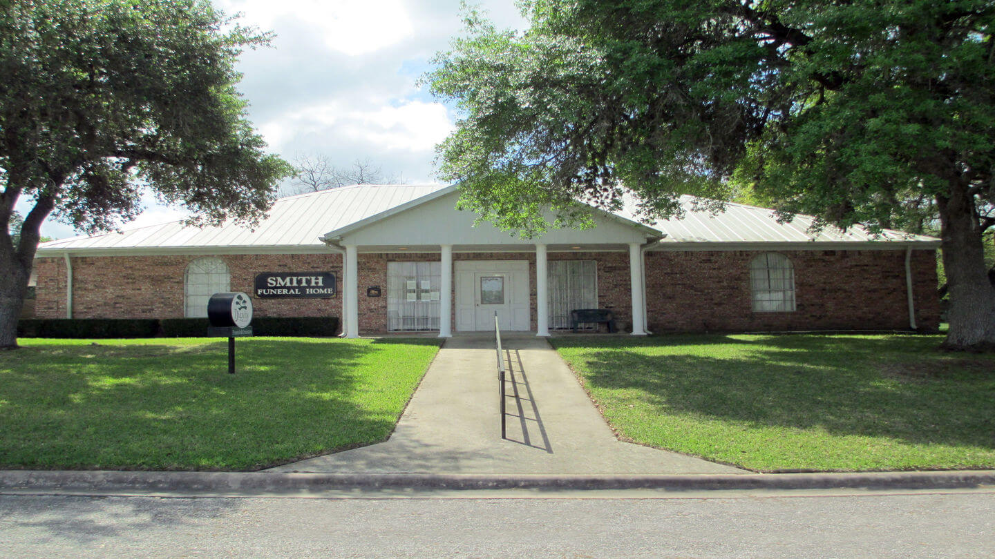 Smith Funeral Home Flatonia | Flatonia TX funeral home and cremation