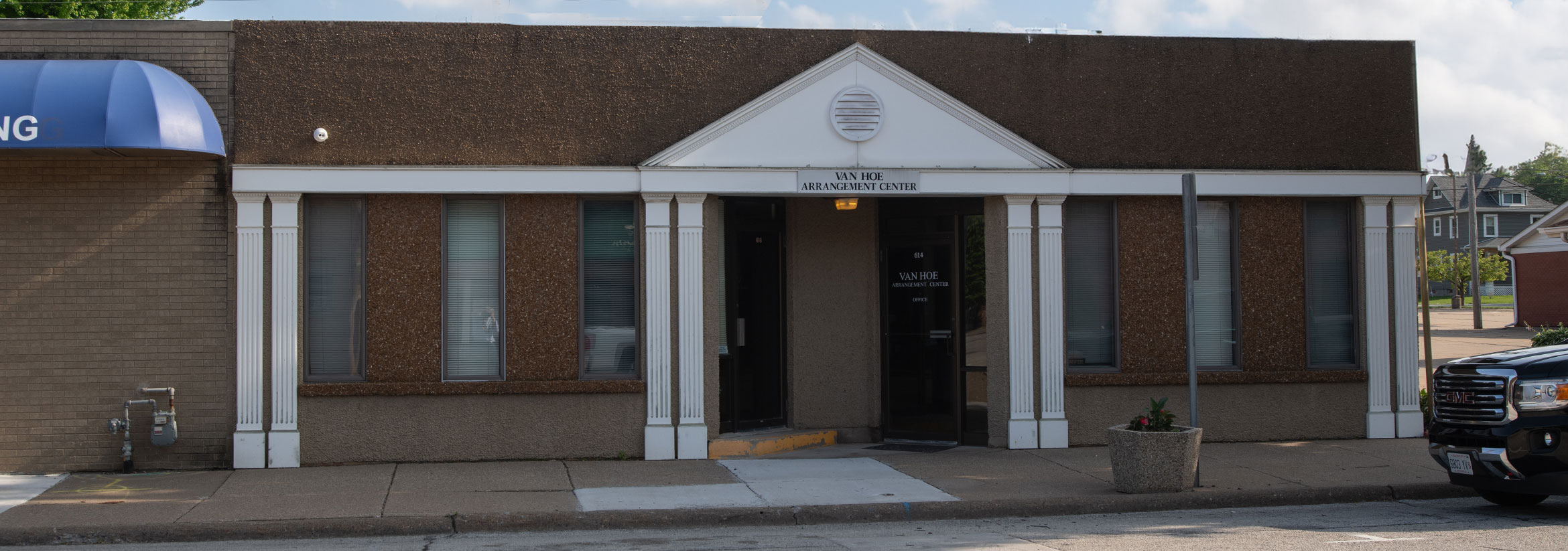 Van Hoe Funeral Home, Inc East Moline IL funeral home and cremation