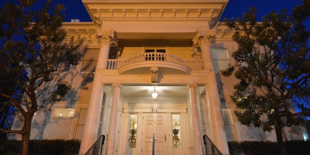 Wildrose Chapel & Funeral Home Fresno CA funeral home and cremation