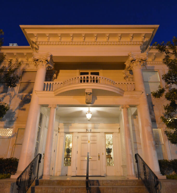 Wildrose Chapel & Funeral Home Fresno CA funeral home and cremation