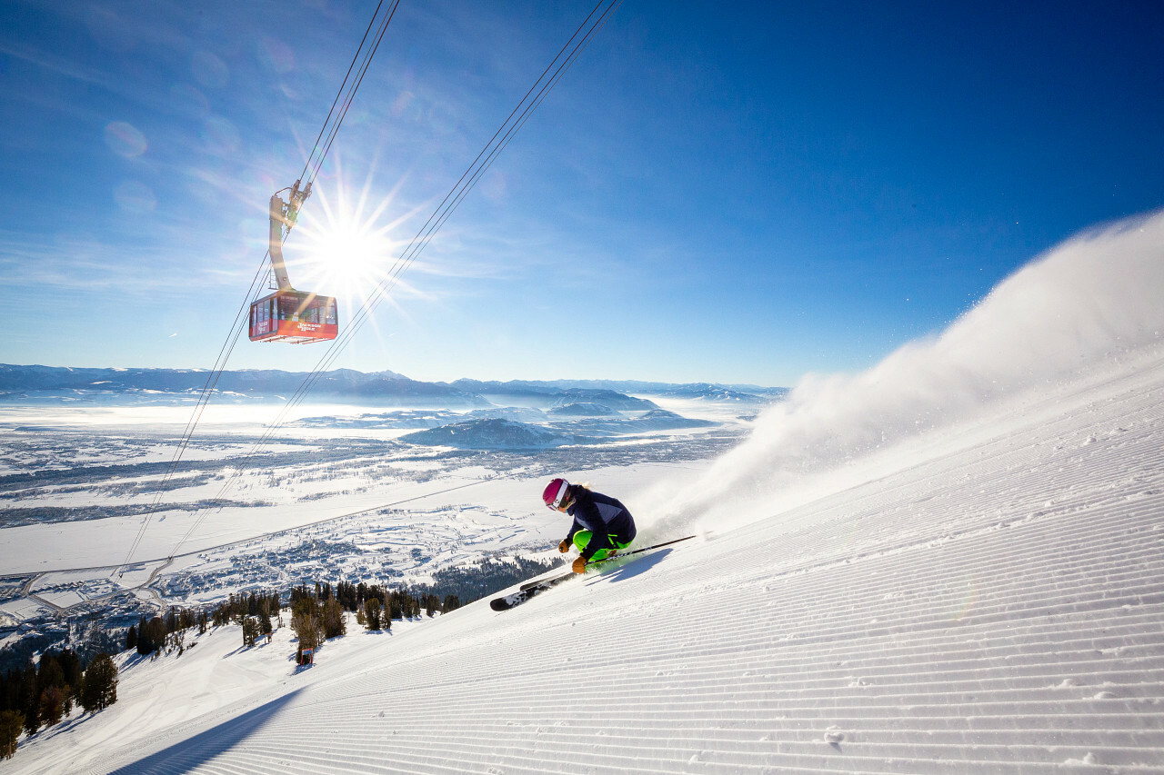 Skiing-7.jpeg