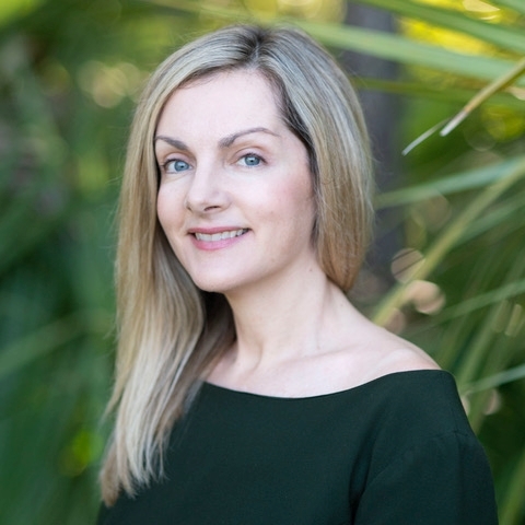 Eve Sample headshot 2022