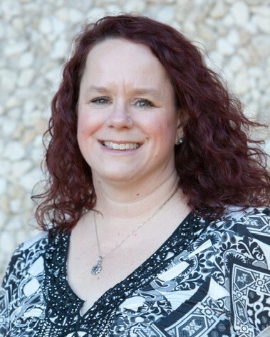 headshot - Julie Schwartz