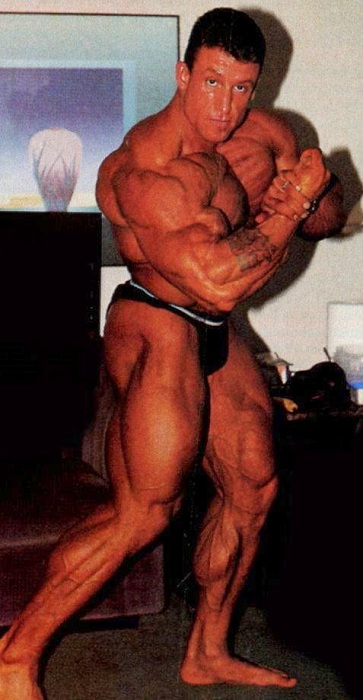 Dorian+Yates+Pre+1993+Olympia+-Rare+Hotel+Photos.jpg