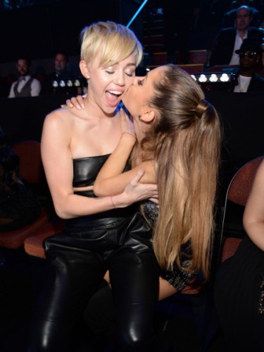 bastmyileyeariana.jpg