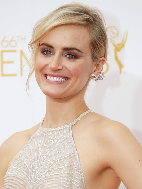 taylor-schilling-emmys-2014-emmy-awards2.jpg