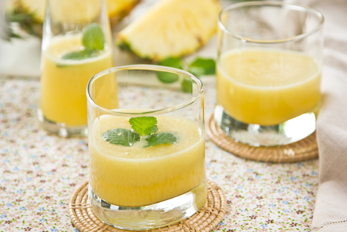 Suco de abacaxi