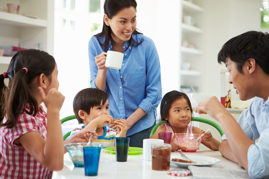 4 simple tips on how to make meal time an enjoyable time with the family