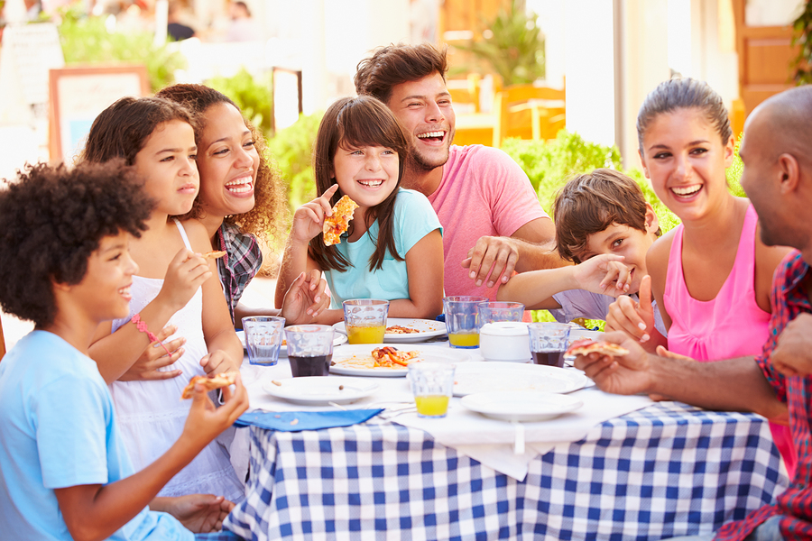How to prepare a meal for 10 people in under an hour