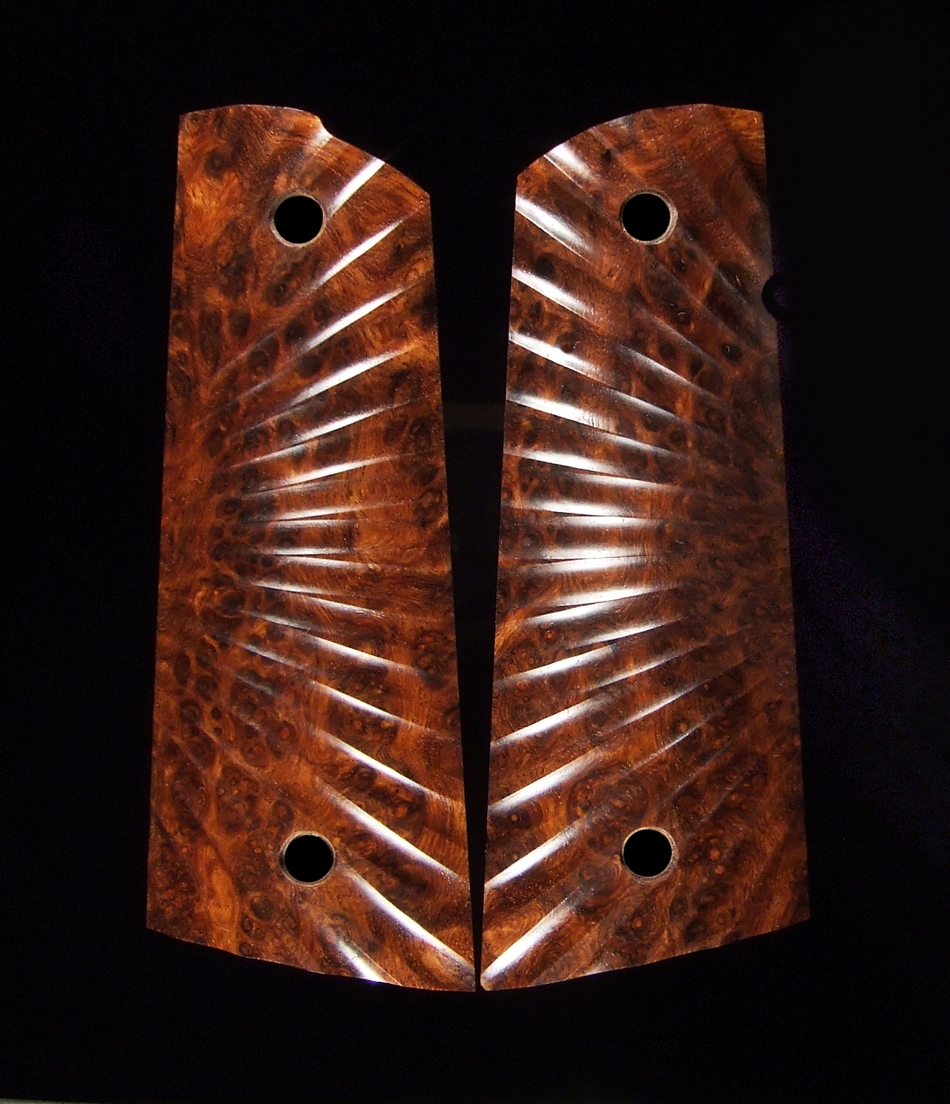 Starburst grips with Springfield Medallions? 1911Forum