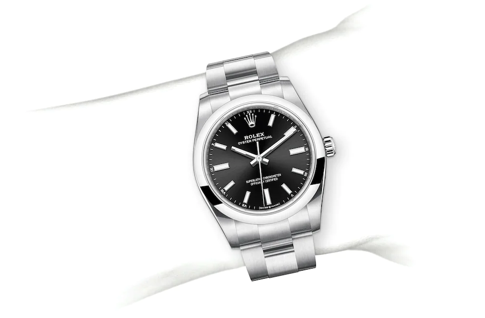 Rolex Oyster Perpetual in Oystersteel M124200-0002 at Build