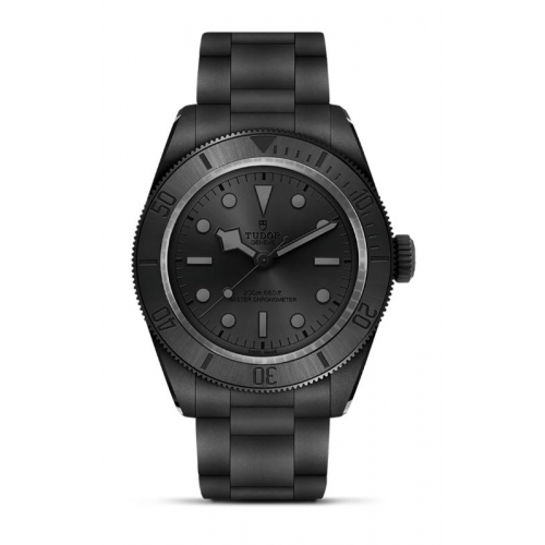 Black Bay Ceramic 41mm Hybrid leather and Rubber M79210CNU-0001