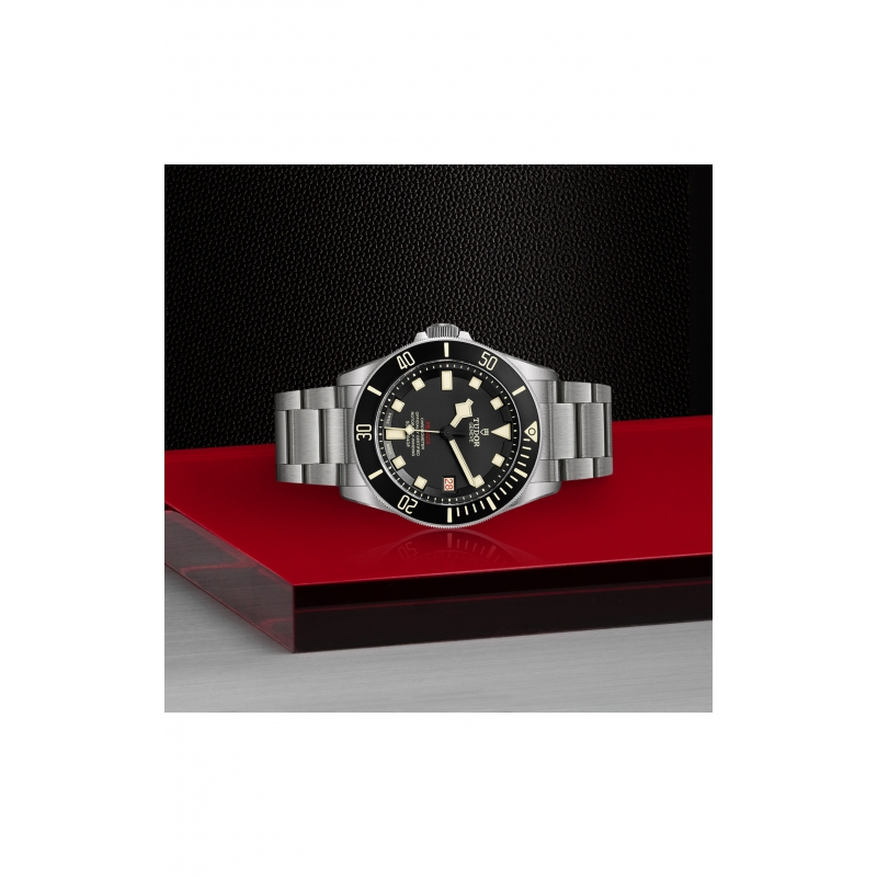 Pelagos LHD 42mm Titanium and Steel M25610TNL-0001