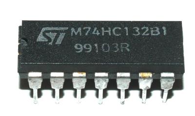 STMicroelectronics M74HC132B1
