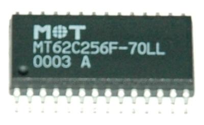 Motorola MT62C256F-70LL front image