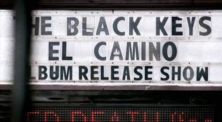 the black keys presentan video del tema gold on a ceiling the black keys presentan video del tema gold on a ceiling