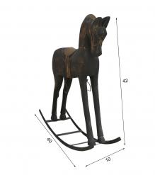 WOODEN HORSE