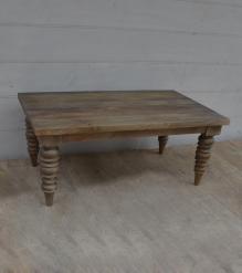 SOLID WOOD COFFEE TABLE