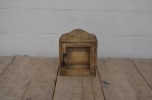 WOODEN KEY HOLDER