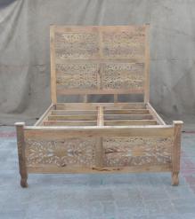 HAND CARVED SOLID WOOD Queen bed